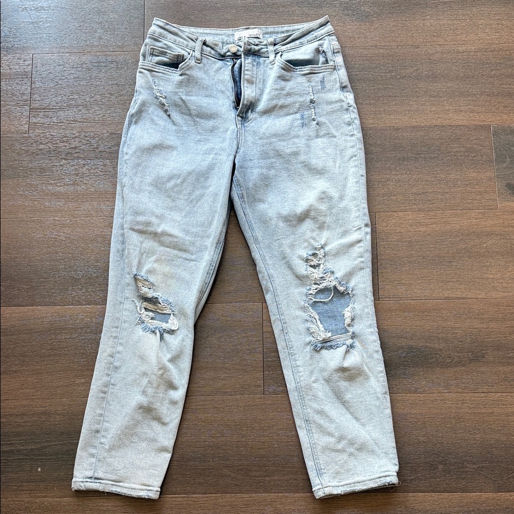 Casual Distressed Light Gray Boyfriend Jeans